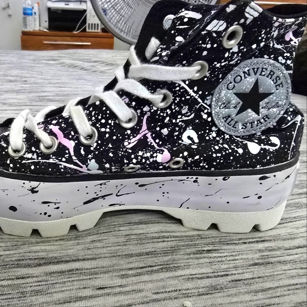 Converse Chuck Taylor All star lugged Paint Splatter womens used size 7